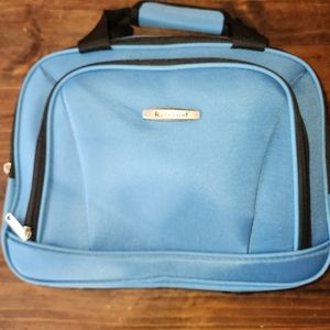 Rockland Fashion soft side carry on